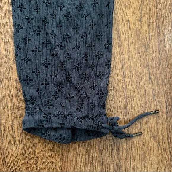 Hei Hei Anthropologie Gray geometric Pattern harem Pants Medium unique comfy - Picture 4 of 10